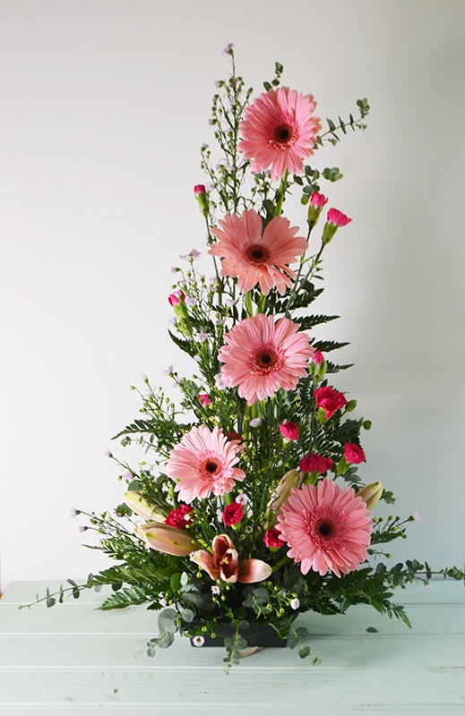 The Traditional French Way to Make a Flower Arrangement