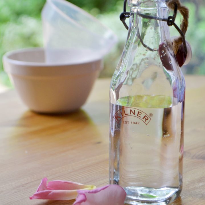 Make your own rose water in 20 minutes