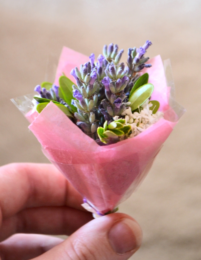 DIY Mini Flower Bouquets