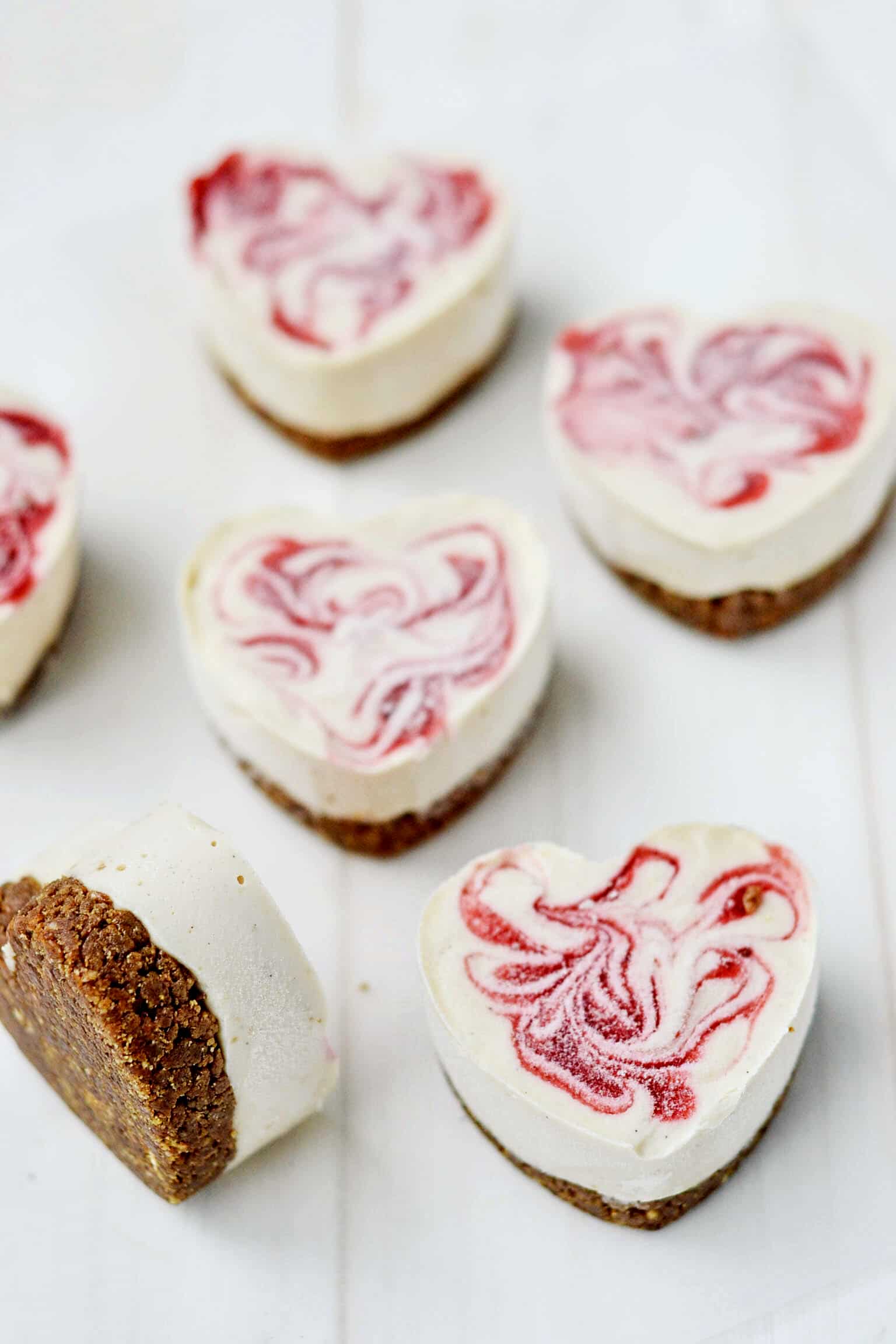#Vegan Strawberry Cheesecakes #Glutenfree #ValentinesDay