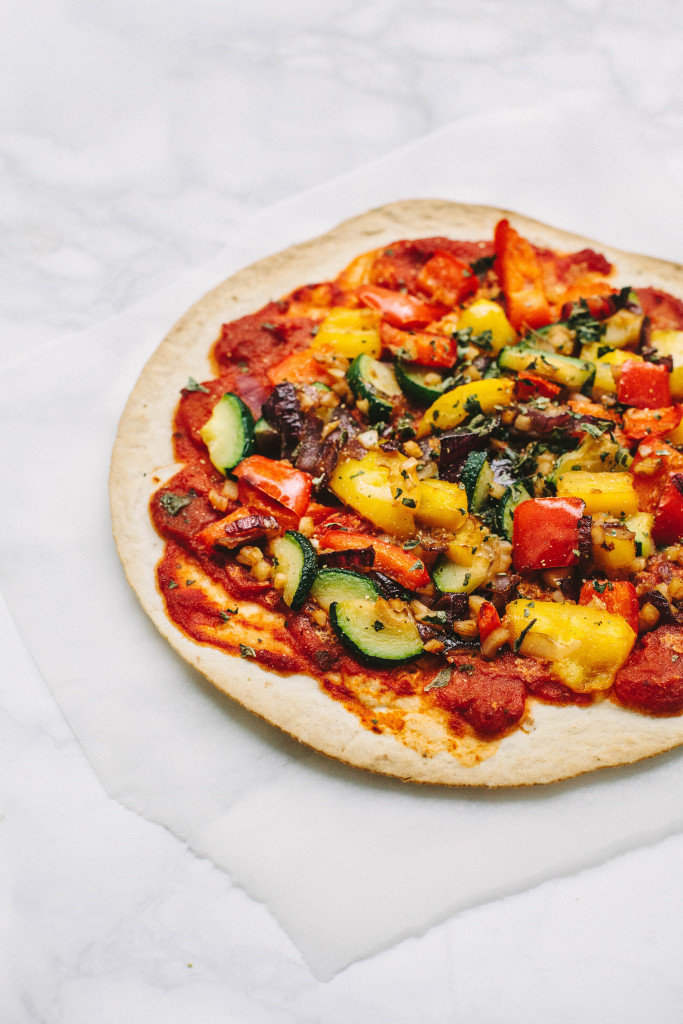 Vegan Tortilla Pizza with spicy arrabiata sauce and Mediterranean vegetables - only 180 kcal per pizza! Gluten-free option.