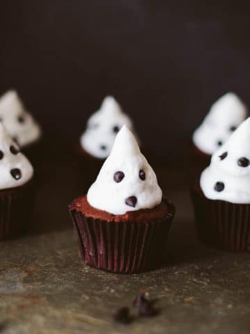 Vegan Ghost Meringue Cupcakes