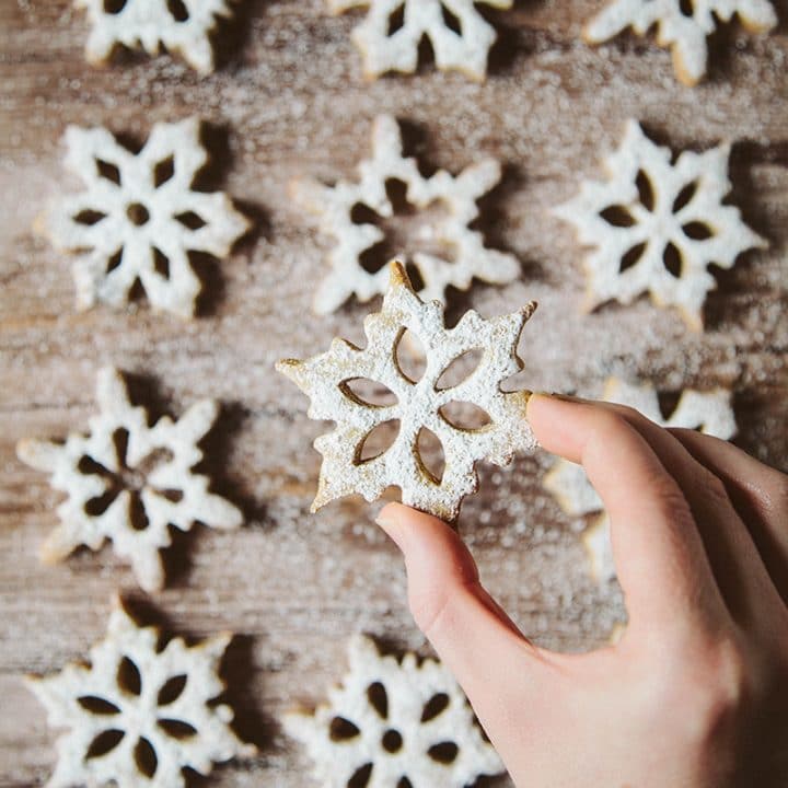 Spelt Cinnamon Snowflake Cookies #Vegan