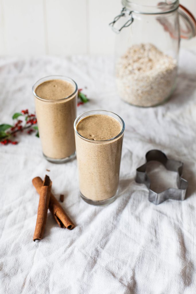 Gingerbread Oatmeal Smoothie 