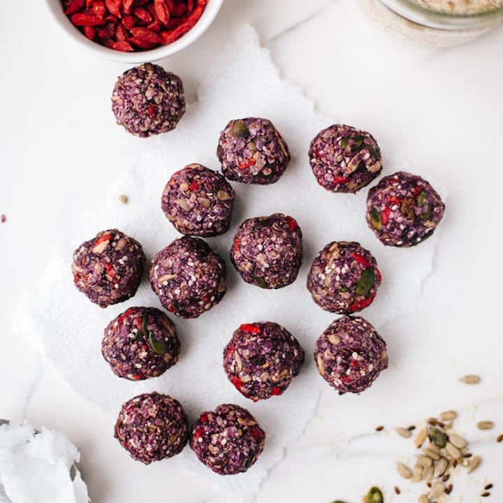 Raw Superfood Granola Bites