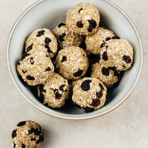 Raw Oatmeal Raisin Cookie Bites