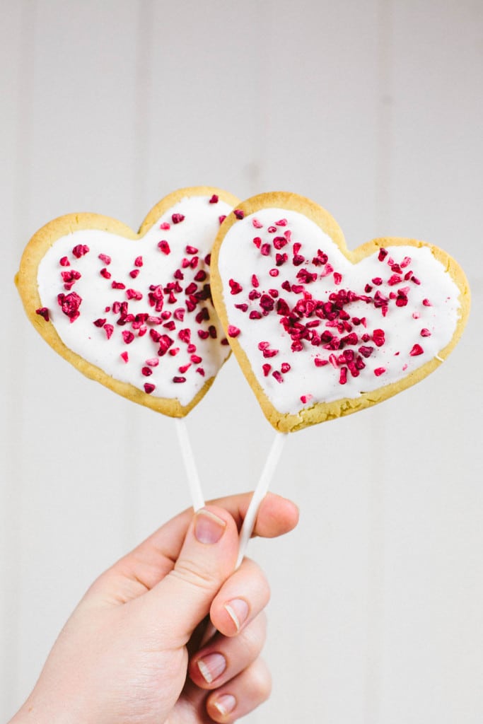 Vegan sugar-free cookie pops (gluten-free option)