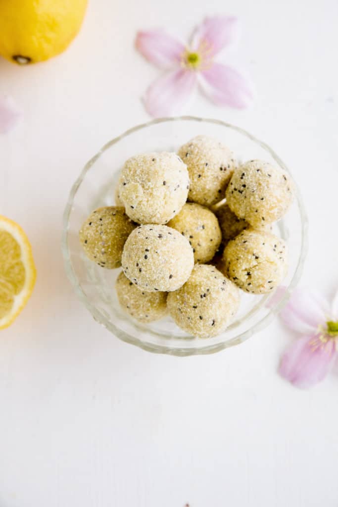Raw Lemon Poppy Seed Muffin Energy Balls