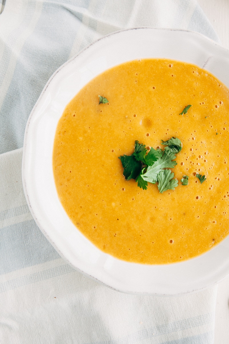 Carrot Coriander Soup (Vegan, Gluten-free, Paleo, Fat-free) 