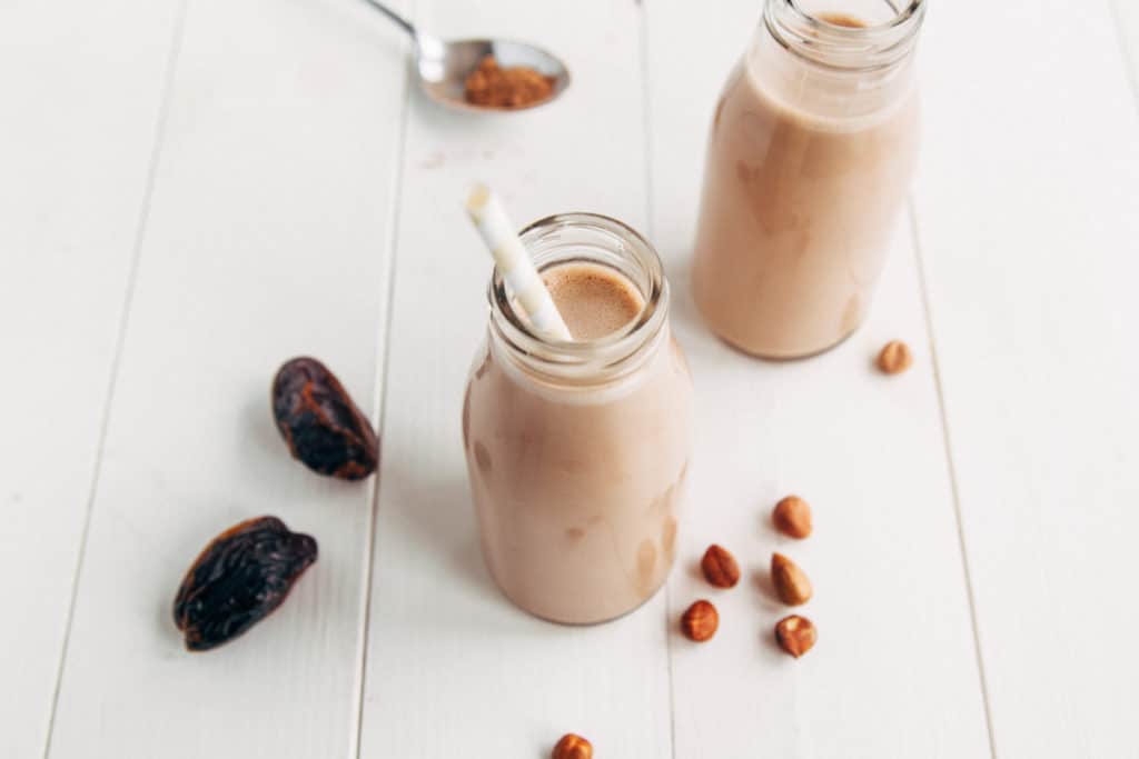 #Raw Chocolate Hazelnut Milk - Date sweetened! #glutenfree #vegan #paleo