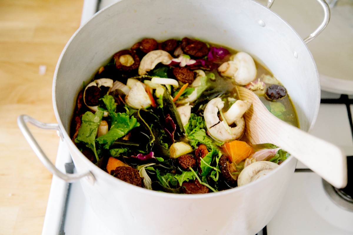 How to STRAIN BONE & VEGGIE BROTH? 