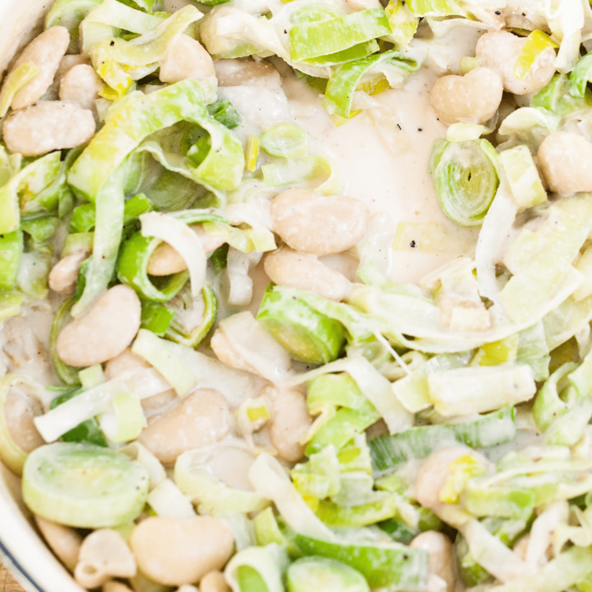 Vegan Creamy Leeks with Butter Beans