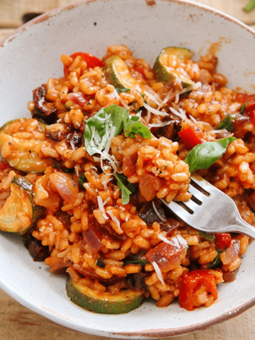 Vegan Tomato Risotto with Roasted Vegetables - An easy dairy-free and gluten-free weeknight meal, bursting with flavour!