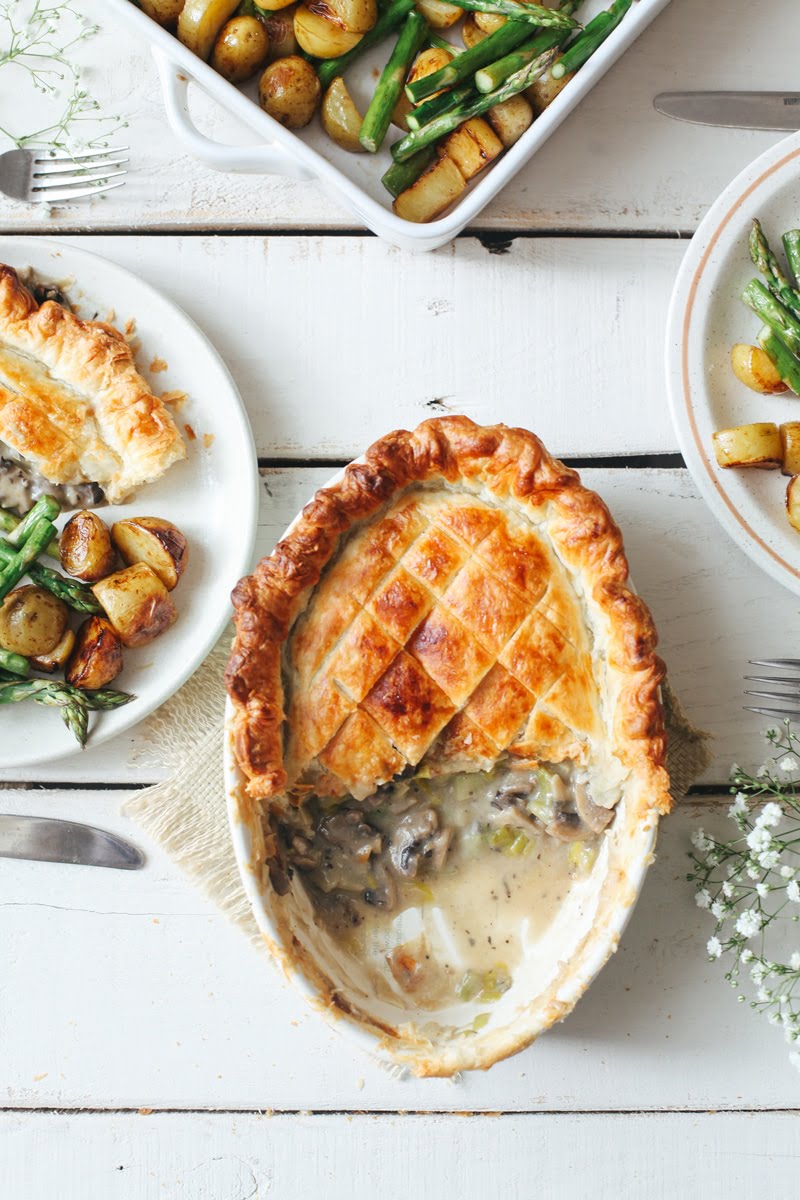 Vegan Pie with Creamy Leeks & Mushrooms