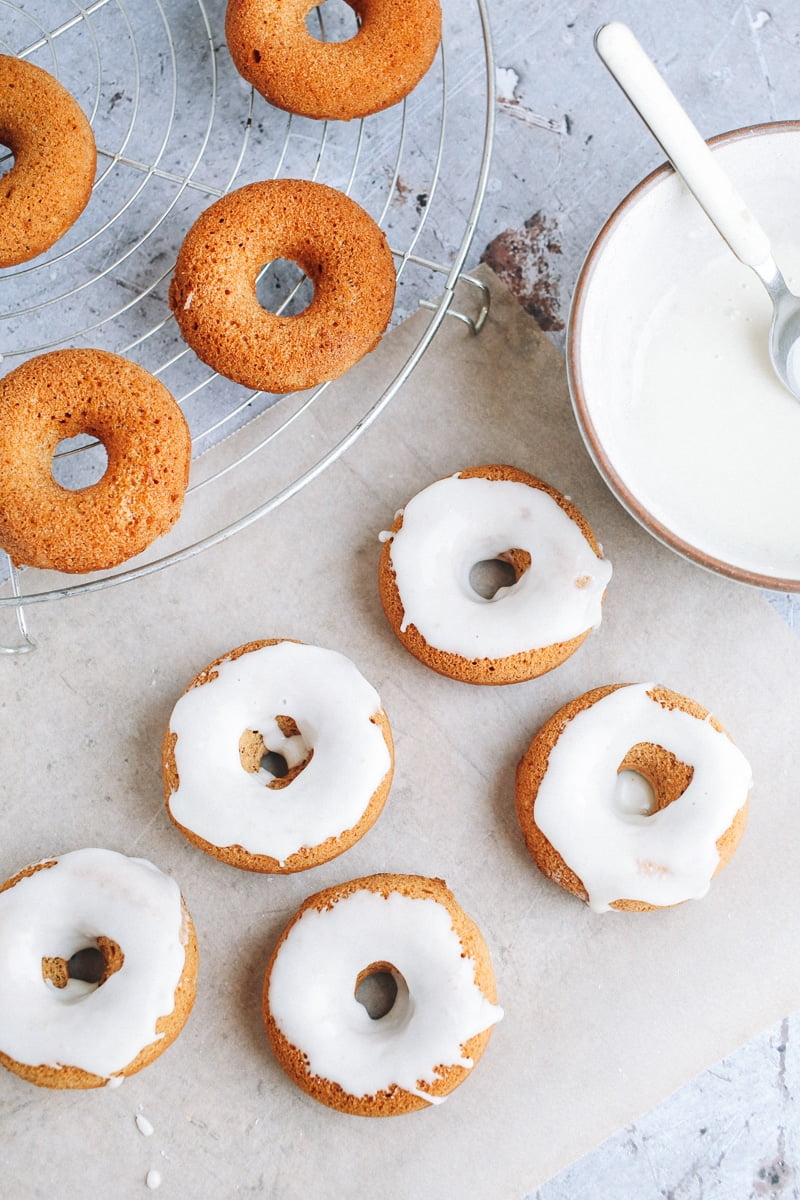 Mini Baked Gingerbread Donuts #vegan