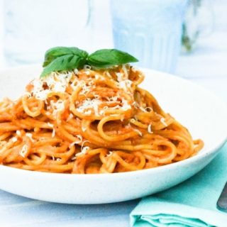 Image for Quick Red Pepper and Olive Spaghetti Sauce