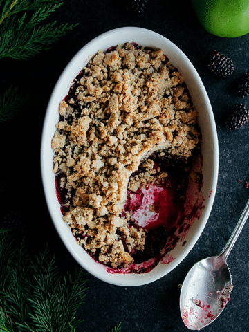 Grain-free Gingerbread Crumble with Blackberry & Apple