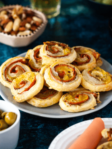Vegan Quorn Ham & Cheese Pinwheels Recipe - Perfect party food!